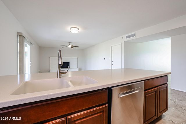 1604 E VERLEA Drive, Tempe, AZ 85282