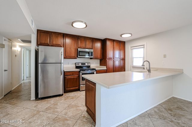 1604 E VERLEA Drive, Tempe, AZ 85282