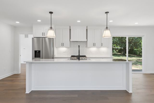 103 Vulco Dr, Hendersonville, TN 37075