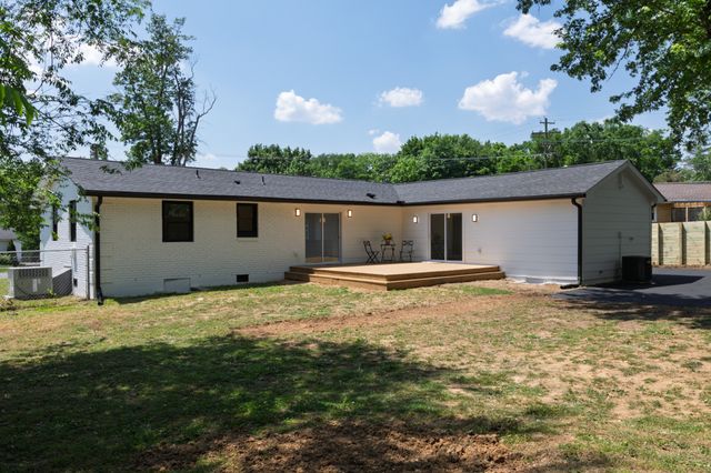 103 Vulco Dr, Hendersonville, TN 37075