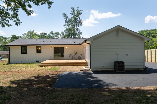 103 Vulco Dr, Hendersonville, TN 37075