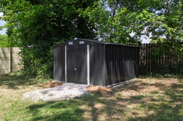 103 Vulco Dr, Hendersonville, TN 37075