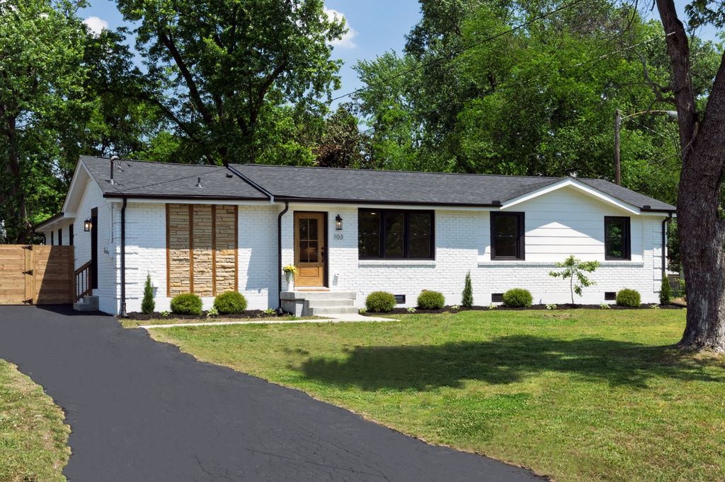 103 Vulco Dr, Hendersonville, TN 37075