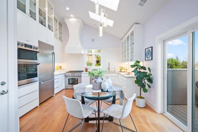 841 Bayview Way, Redwood City, CA 94062