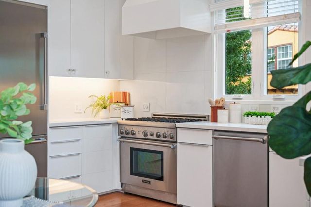 841 Bayview Way, Redwood City, CA 94062