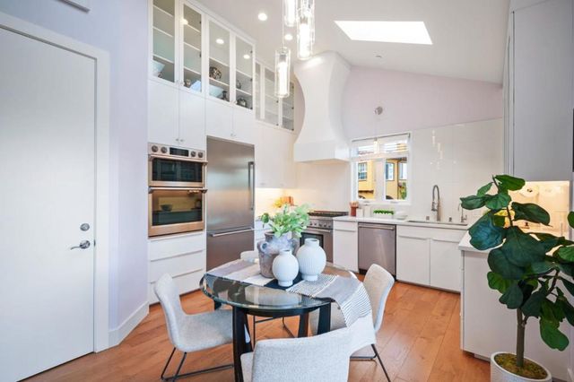 841 Bayview Way, Redwood City, CA 94062