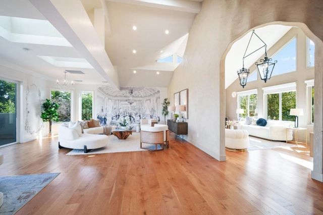 841 Bayview Way, Redwood City, CA 94062