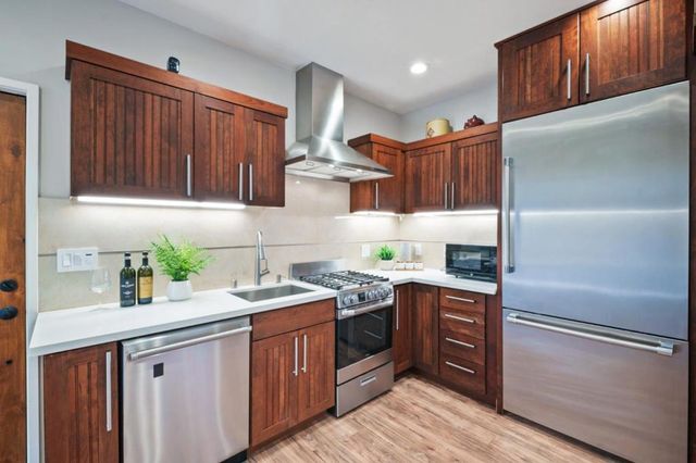 841 Bayview Way, Redwood City, CA 94062