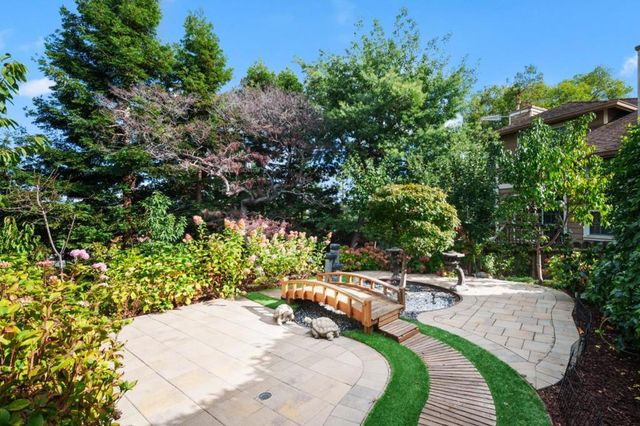 841 Bayview Way, Redwood City, CA 94062