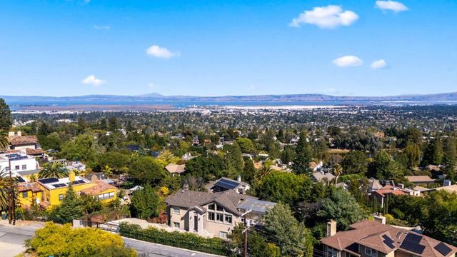 841 Bayview Way, Redwood City, CA 94062