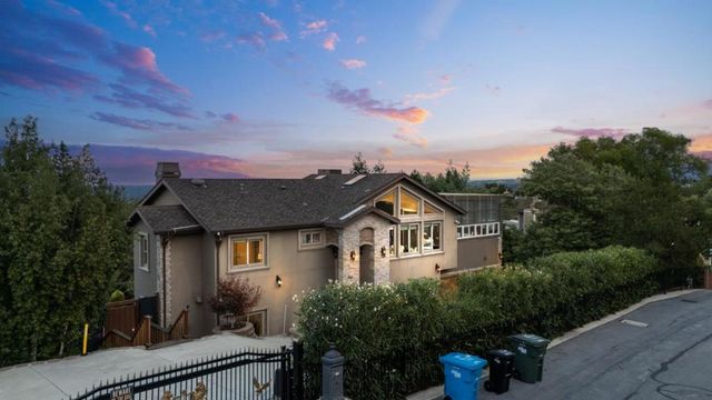 841 Bayview Way, Redwood City, CA 94062