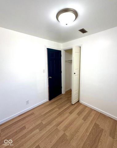 5725 Greenfield Avenue, Indianapolis, IN 46219