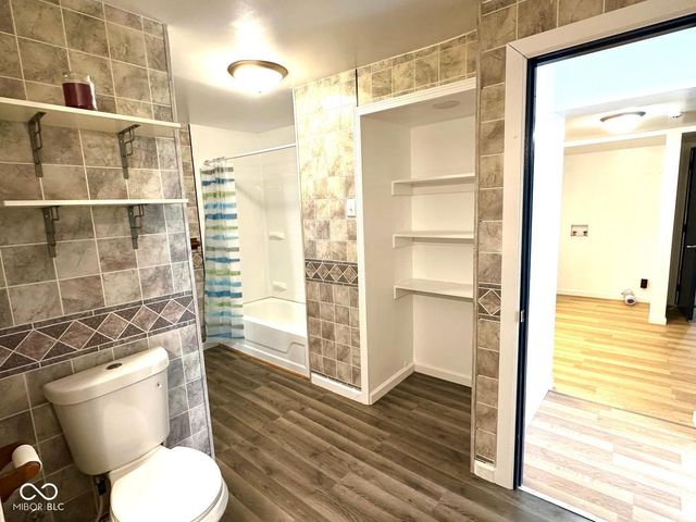 5725 Greenfield Avenue, Indianapolis, IN 46219