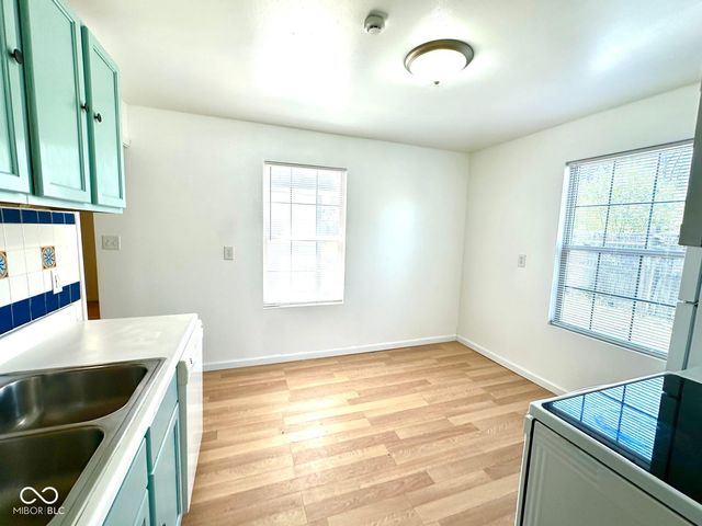 5725 Greenfield Avenue, Indianapolis, IN 46219