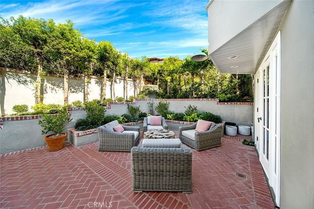 806 Emerald Bay, Laguna Beach, CA 92651