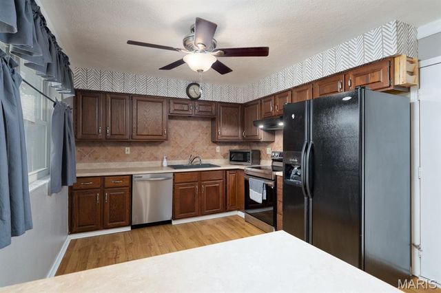33 Snowbird Lane, Granite City, IL 62040