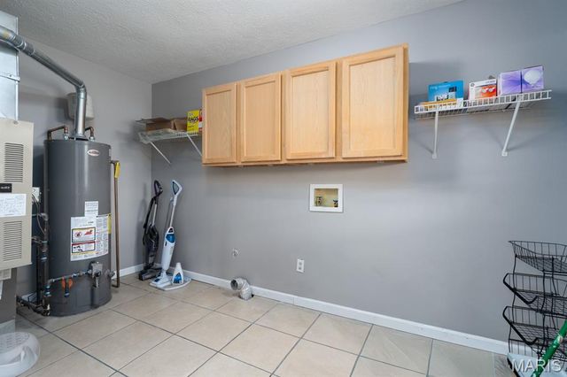 33 Snowbird Lane, Granite City, IL 62040