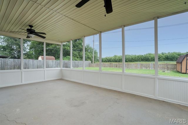 33 Snowbird Lane, Granite City, IL 62040