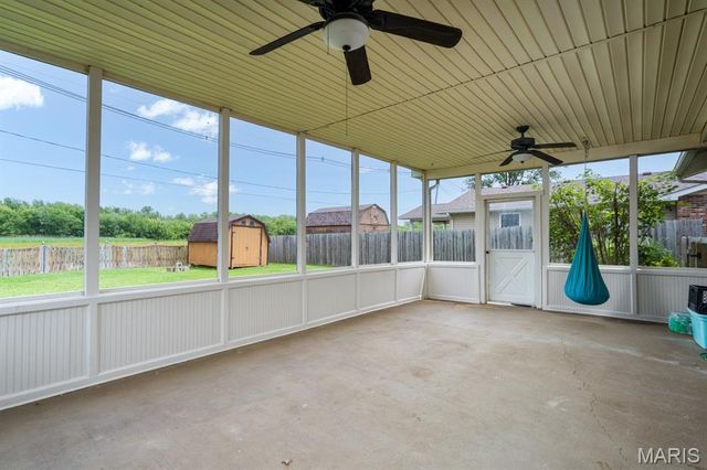 33 Snowbird Lane, Granite City, IL 62040