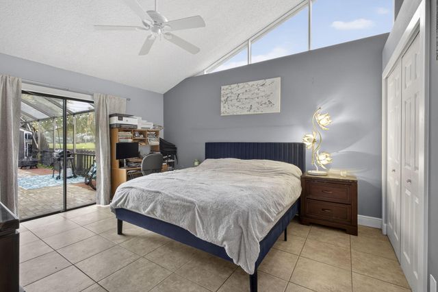 1057 Summit Trail Circle B, West Palm Beach, FL 33415