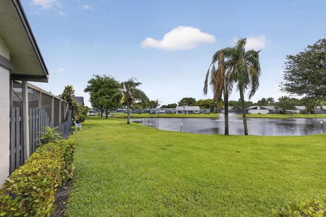 1057 Summit Trail Circle B, West Palm Beach, FL 33415