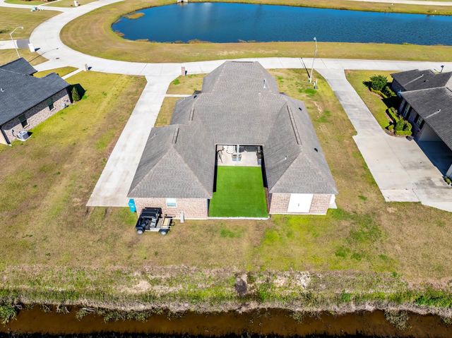 276 South Sugarfield Drive, Thibodaux, LA 70301