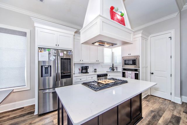 276 South Sugarfield Drive, Thibodaux, LA 70301