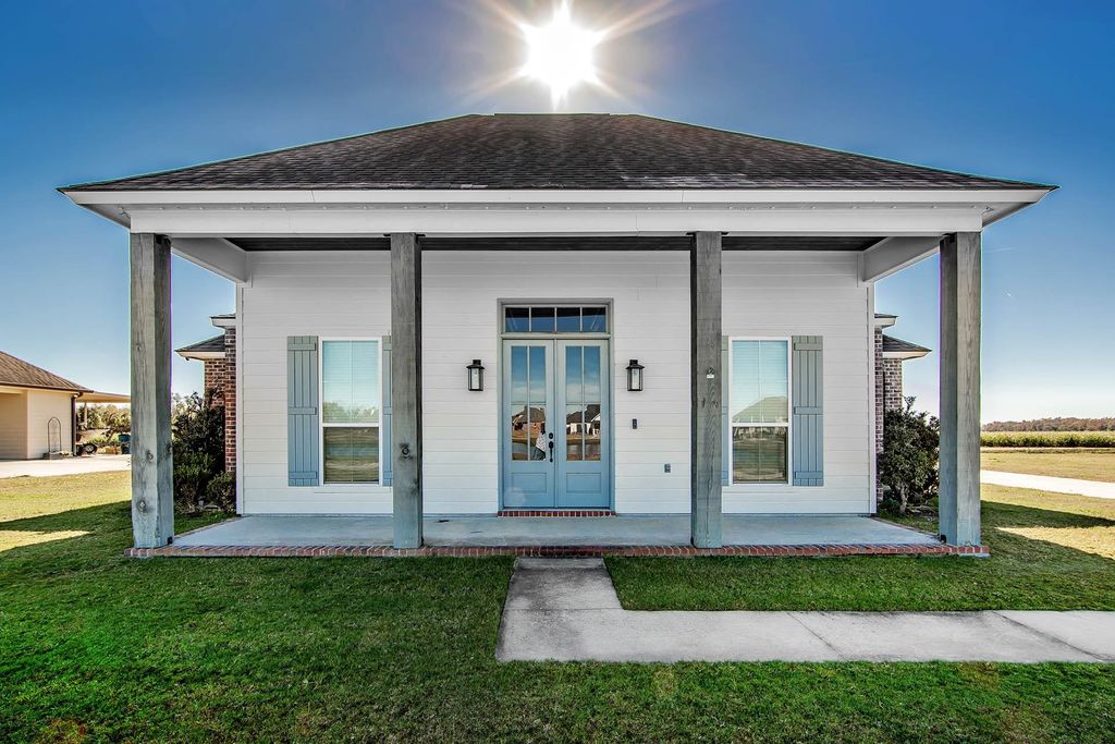 276 South Sugarfield Drive, Thibodaux, LA 70301