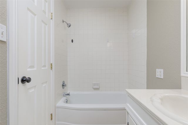 209 W Houston Lane, Van Alstyne, TX 75495