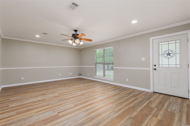 209 W Houston Lane, Van Alstyne, TX 75495