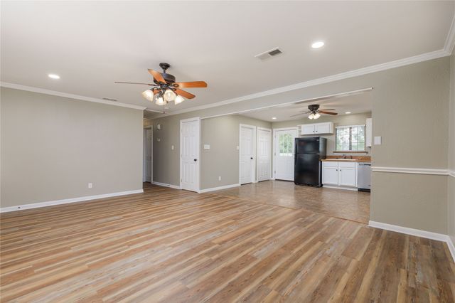 209 W Houston Lane, Van Alstyne, TX 75495