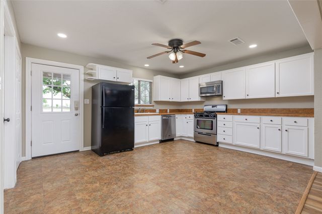 209 W Houston Lane, Van Alstyne, TX 75495