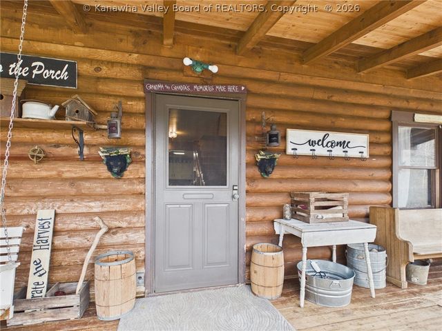 5152 Servia Elmira Road, Duck, WV 25063