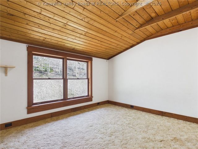 5152 Servia Elmira Road, Duck, WV 25063