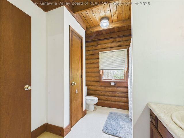 5152 Servia Elmira Road, Duck, WV 25063
