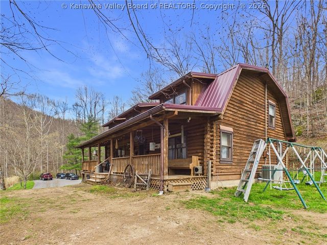 5152 Servia Elmira Road, Duck, WV 25063
