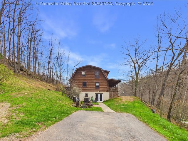 5152 Servia Elmira Road, Duck, WV 25063