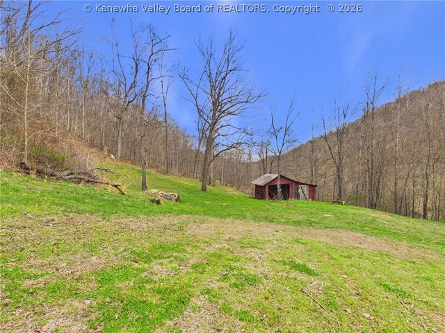 5152 Servia Elmira Road, Duck, WV 25063