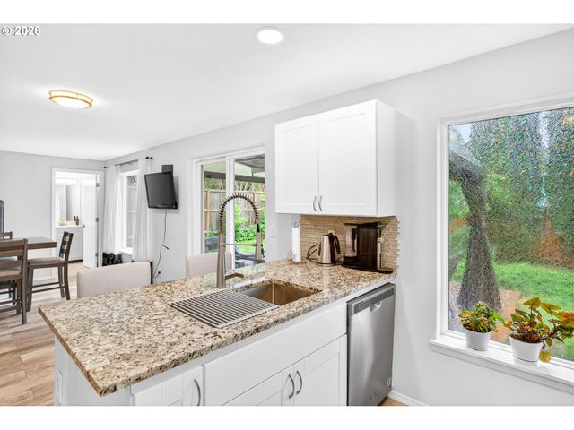 6905 Sw 188TH Ave, Beaverton, OR 97007