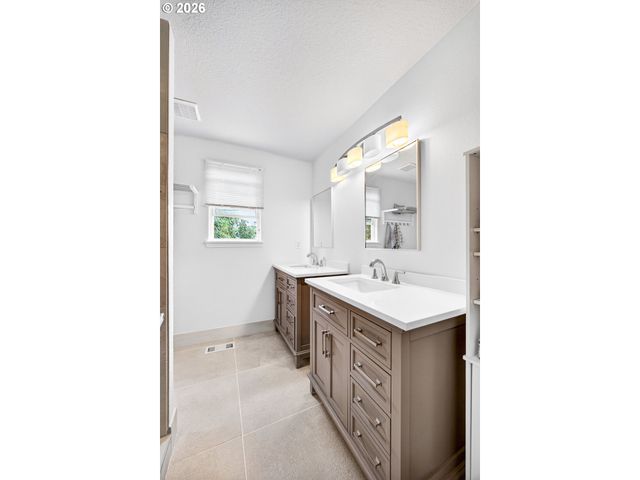 6905 Sw 188TH Ave, Beaverton, OR 97007