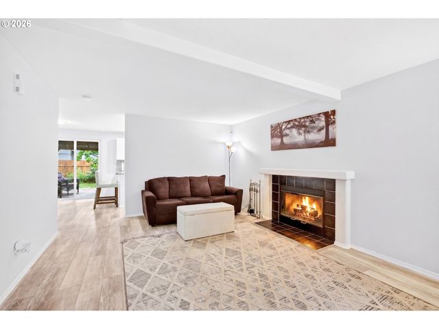 6905 Sw 188TH Ave, Beaverton, OR 97007
