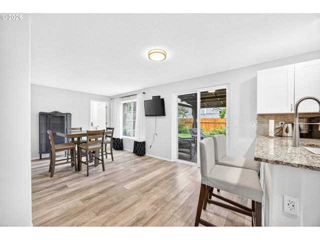 6905 Sw 188TH Ave, Beaverton, OR 97007