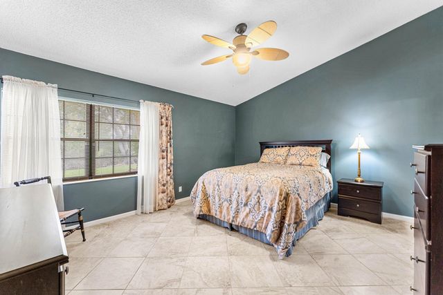 5574 Parkwalk Circle E, Boynton Beach, FL 33472