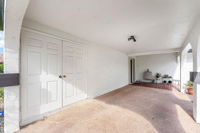 5574 Parkwalk Circle E, Boynton Beach, FL 33472