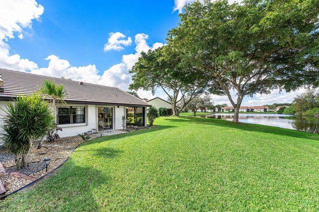 5574 Parkwalk Circle E, Boynton Beach, FL 33472