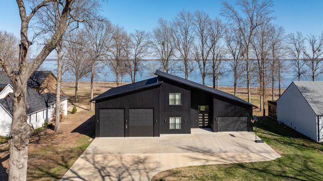 27600 S 563 Road, Monkey Island, OK 74331