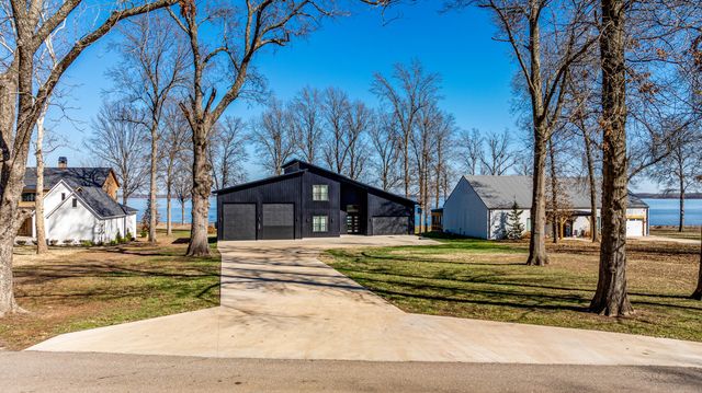 27600 S 563 Road, Monkey Island, OK 74331