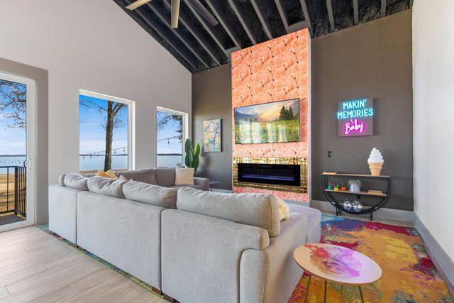 27600 S 563 Road, Monkey Island, OK 74331