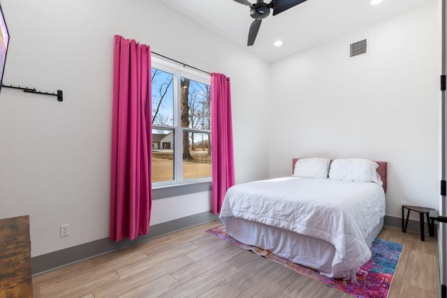 27600 S 563 Road, Monkey Island, OK 74331