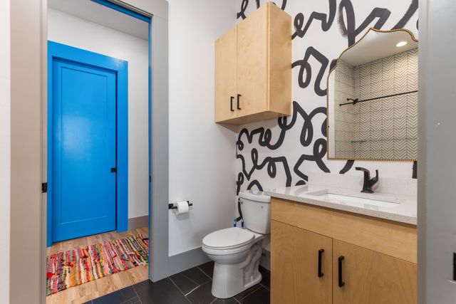 27600 S 563 Road, Monkey Island, OK 74331